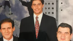 Filtran comprometedora foto de conocido periodista chileno a pocas semanas de confirmar su quiebre matrimonial