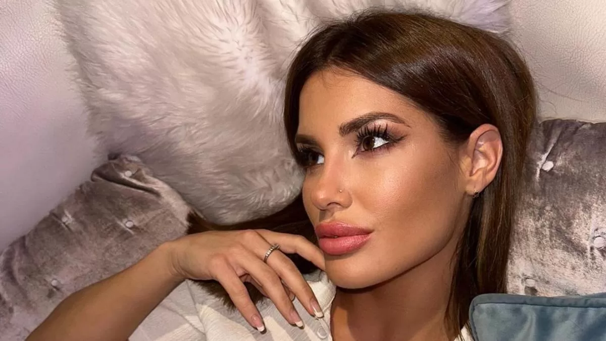 Reconocido futbolista chileno sorprende a Gala Caldirola con mensaje por el Día de la Madre: “Gracias por cuidarlas, protegerlas”