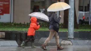 Vuelve la lluvia a Santiago: este es el día y la hora en que se registrarán precipitaciones en la RM