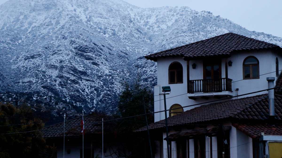 Nieve en Santiago: ¿En qué sectores de la Región Metropolitana va a nevar hoy?
