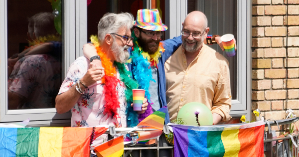 ¿Qué es el poliamor, la orientación que se celebra hoy 11 de junio en ...