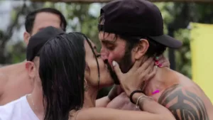 "Tiene 45 años y no es lo suficientemente hombre en asumir sus acciones; no sabe ni lo que quiere a su edad y se hace la víctima"