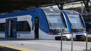 Vuelve a funcionar el tren Santiago-Temuco: Revisa las nuevas fechas de viaje y precios de los pasajes