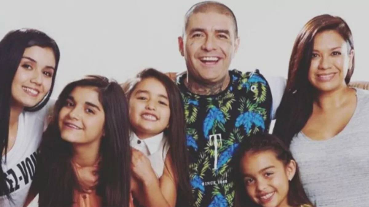 Hija de Leo Méndez presenta a su polola en el día de su cumpleaños: "me das tanta paz y alegría"