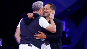 "Era un muy mal papá; violento verbal y psicológicamente... Un día le pregunté a mi mamá si realmente era hijo de él; y lo único que quería era que me dijera que no"