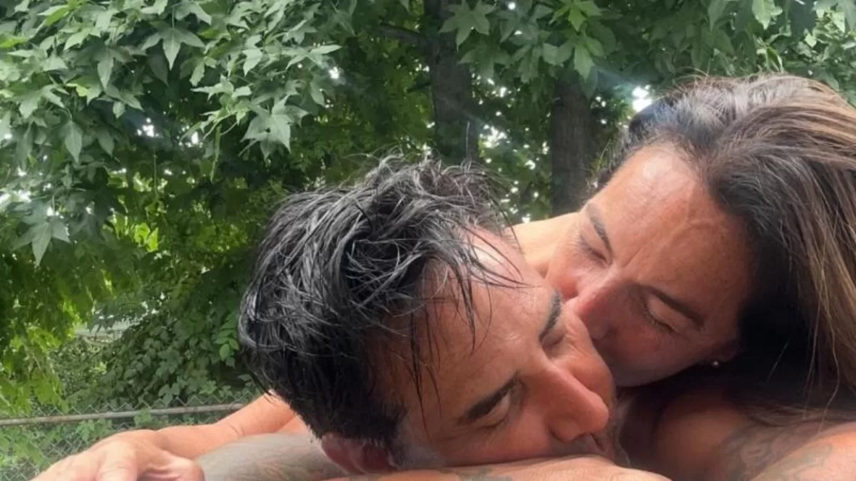 Recordado ex rostro de la TV chilena presenta a su nueva pareja tras un fallido matrimonio: "gracias por todo"