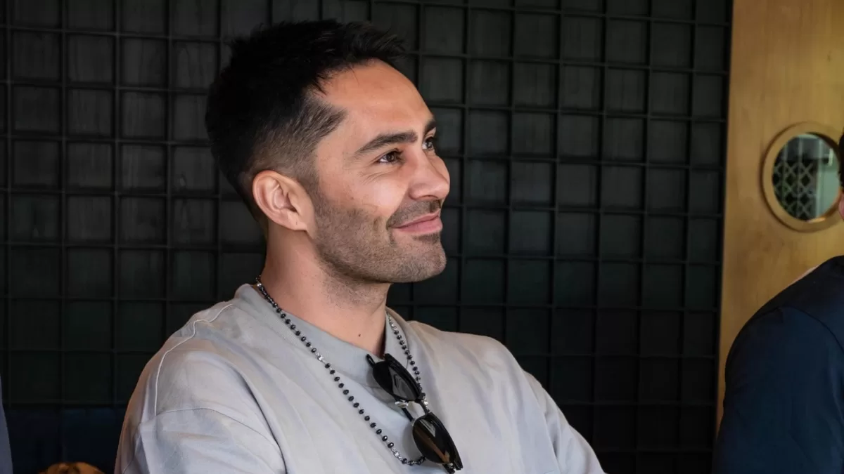 Luis Jiménez es visto junto a conocida figura de la TV chilena y enciende las alarmas de posible nuevo romance