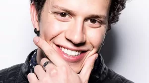 Conocido actor chileno reveló insólita situación que vivió grabando una película: "Tuve doble de pe..."