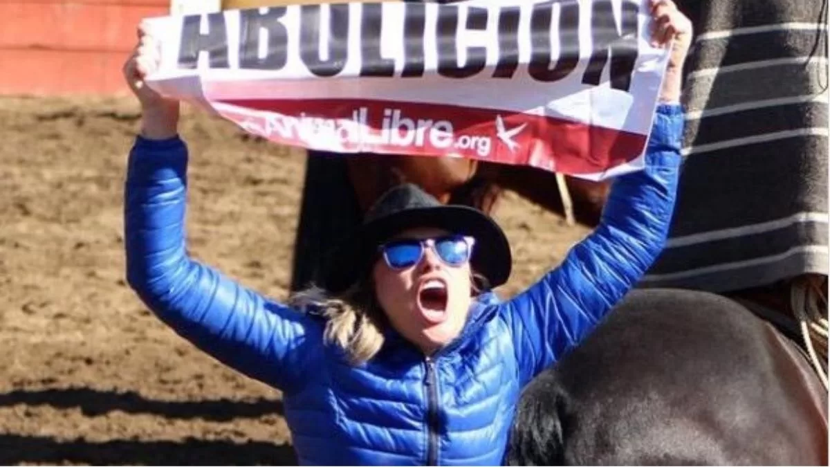 Reconocida exchica reality revela seria medida judicial que enfrenta por haber protestado en rodeo: "No lo hago más"