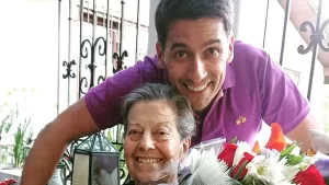 Rafael Araneda actualiza el delicado estado de salud de su madre de 96 años: "hoy día no me conoce”