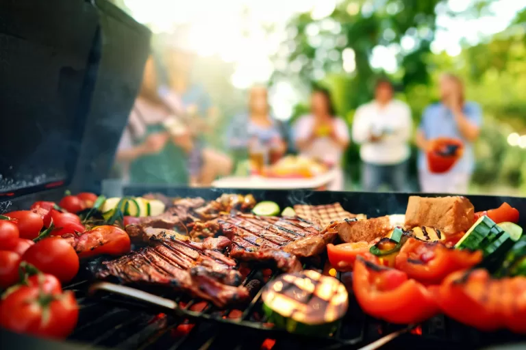 10 canciones chilenas ideales para escuchar en tu asado dieciochero, según FMDOS