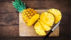 Estos son los increíbles beneficios que puedes brindarle a tu cuerpo si comes piña todos los días