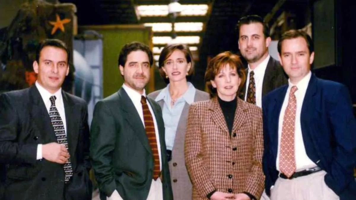 Emblemático periodista de Canal 13 abandona la señal televisiva tras 33 años: "Tengo solo aplausos"