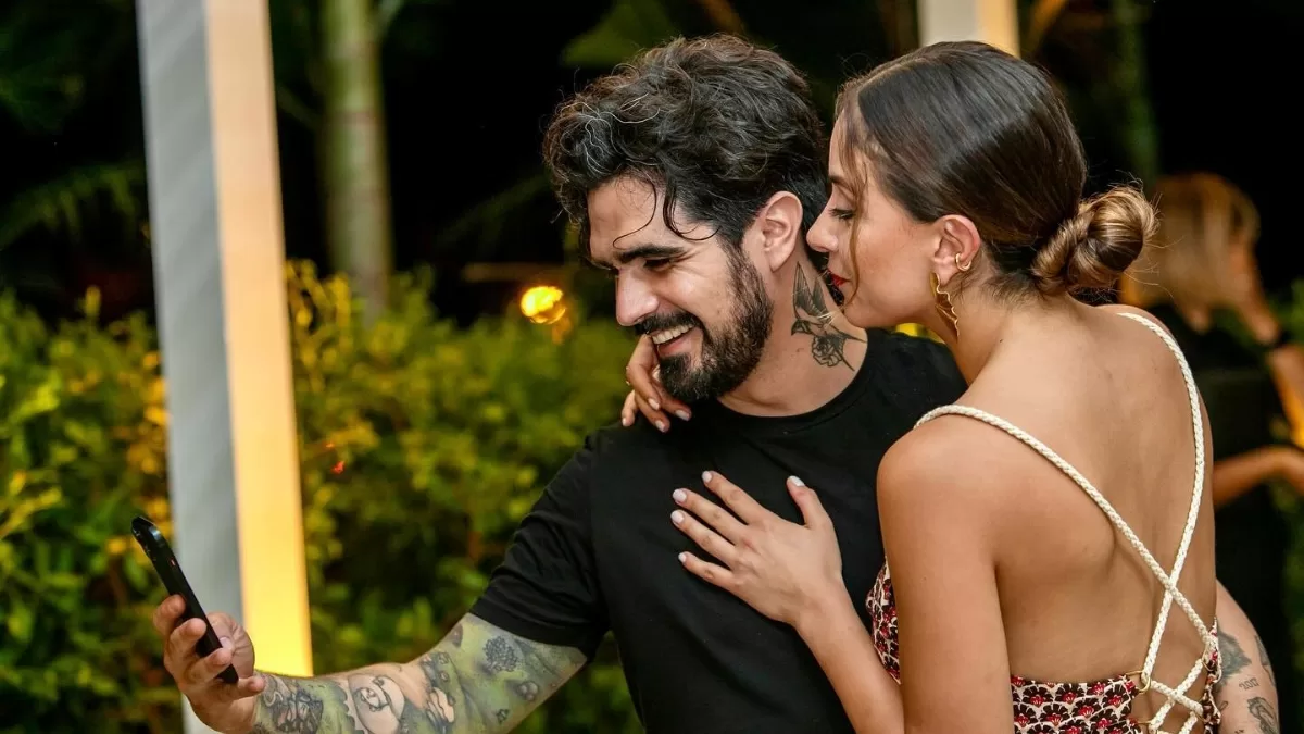 "Tuvimos un quiebre, como pasa en todas las relaciones, pero ahora está todo bien; la tele es tele, uno juguetea"