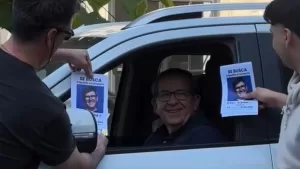 Buscan al doble de un querido periodista chileno: Ofrecen hasta $500 mil en recompensa