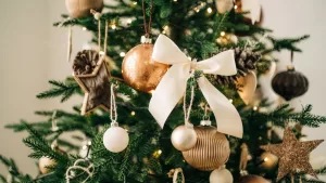 Así debes decorar tu árbol de Navidad para evitar las malas energías, según experta en Feng Shui