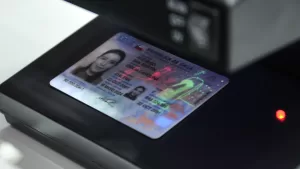 Lanzan nuevo carnet de identidad: ¿Para qué sirve la versión digital y es obligatorio renovarlo?