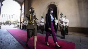 Exministra anuncia su segundo embarazo con tiernas fotografías: "El Gobierno más fértil de la historia"