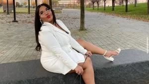 Muere reconocida influencer mientras cenaba junto a su familia: "Se empezó a ahogar y se quedó sin aire"