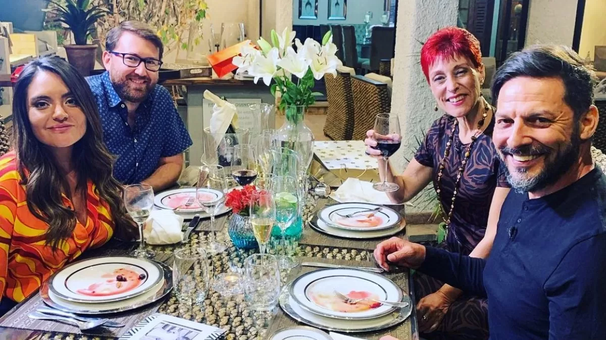 Uno de los periodistas más queridos de Chilevisión se incorporaría a la competencia: "Me ha tocado vivir de todo"