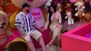 Conocido rostro de la TV chilena contraerá matrimonio con su pareja venezolana: A tres meses de anunciar su relación