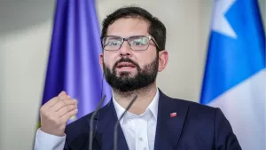 Presidente Gabriel Boric habría revelado el sexo de su bebé: Estas son las pistas que lo confirmarían