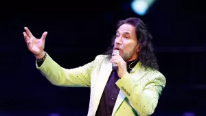Querida cantante chilena sorprende en concierto de Marco Antonio Solís con emotivo dueto: “Qué alegría volver a verte”