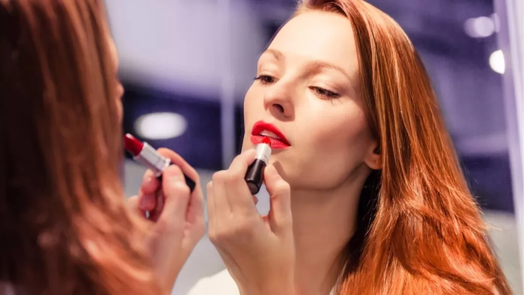 Teoría De Los Labios Rojos