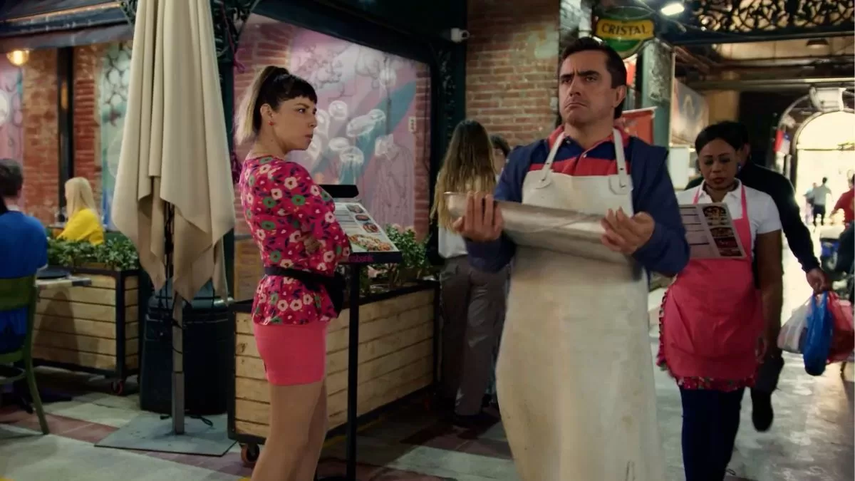 Conocido actor chileno preocupó tras ser víctima de violento robo: "Acabo de golpear a un tipo que se subió a mi auto"