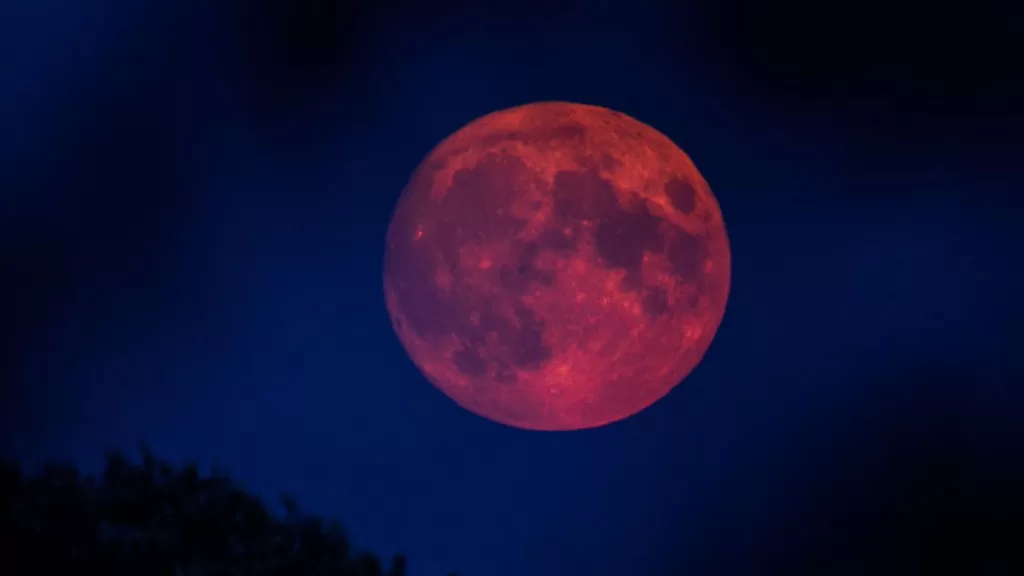Luna De Sangre Chile (1)