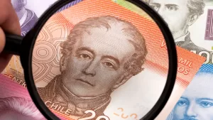 El beneficio para dueñas de casa que entrega hasta $452 mil si cumples con estos requisitos: Así puedes postular