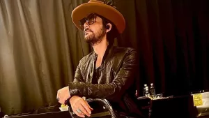 Muere querida figura del espectáculo y el cantante chileno Beto Cuevas queda en shock: "Me llegó la triste noticia"