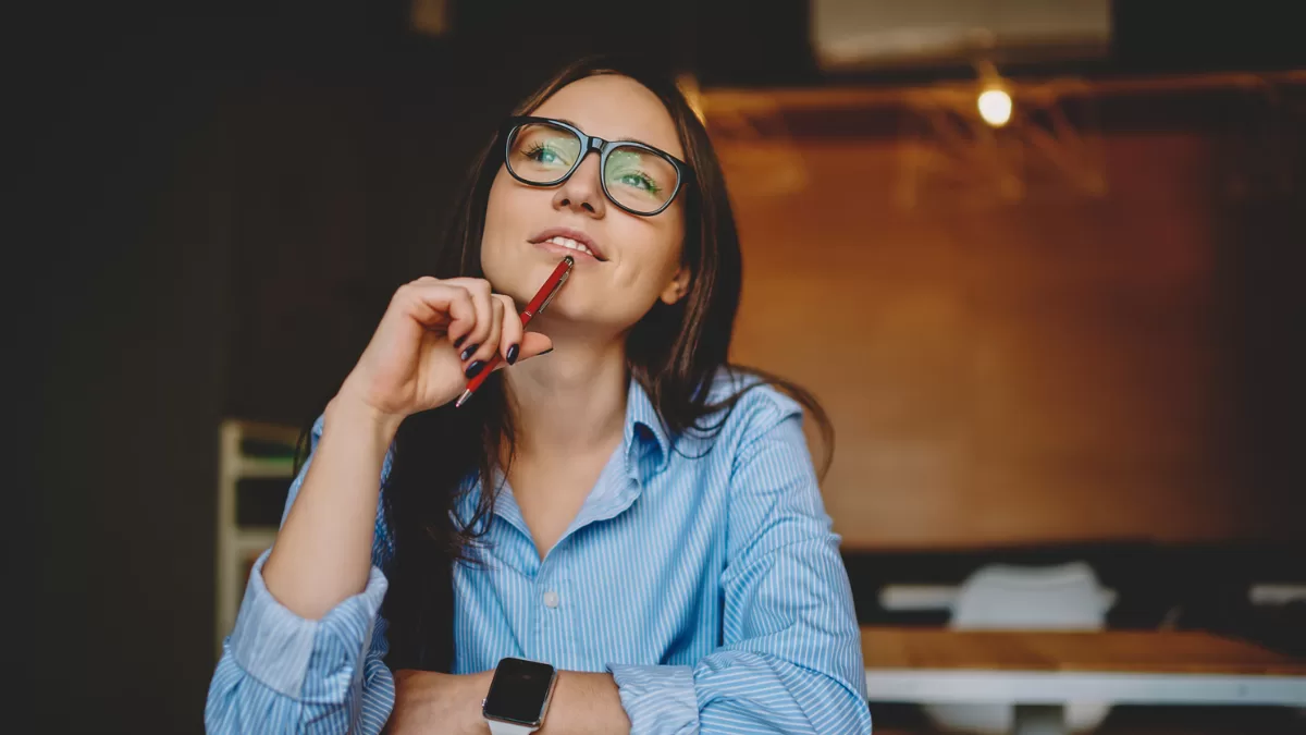 Estos son los colores que usan las personas más inteligentes, según la psicología