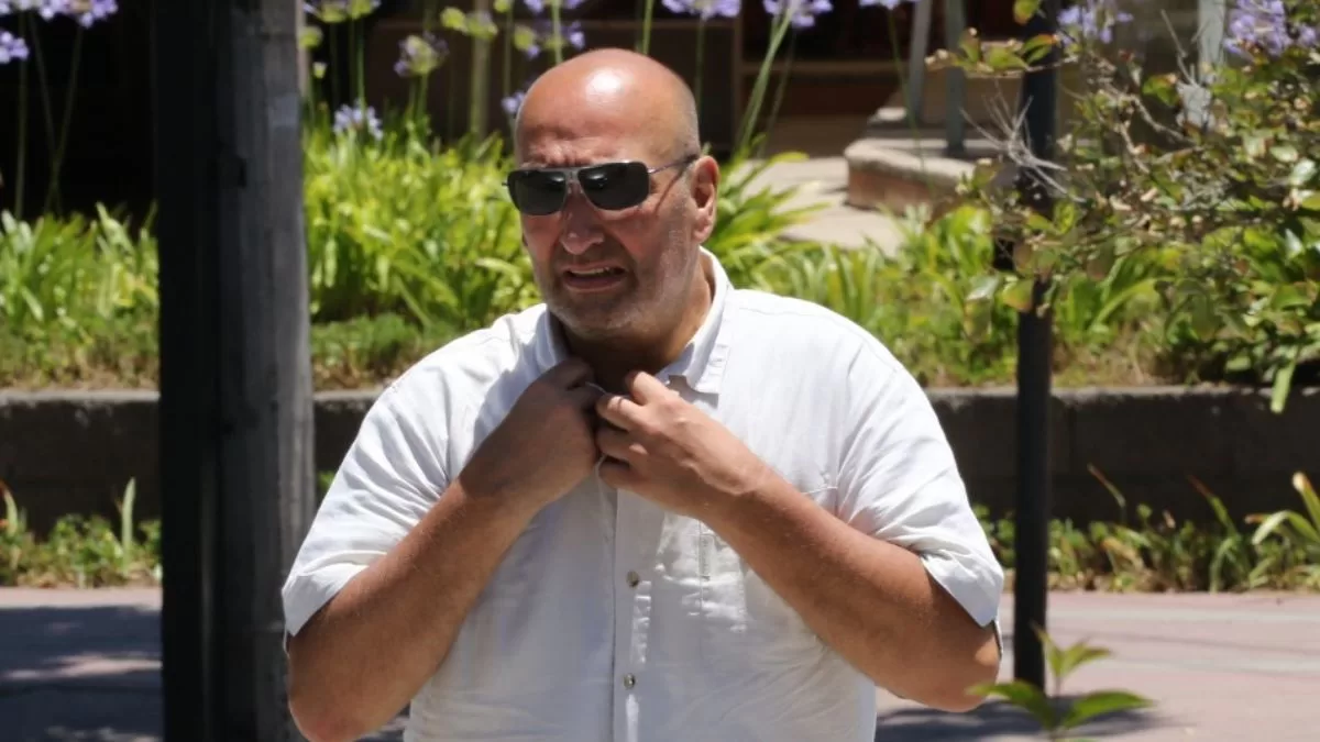Recordado rostro de la TV chilena se refirió a su polémica salida de la pantalla: "Me trataron casi como un delincuente"