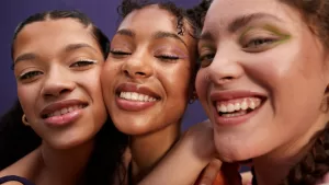 ¿Ser bonito te abre más puertas? Lo que revela la ciencia sobre la belleza y el éxito