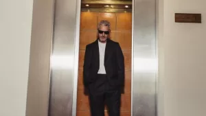 Tiene 46 años, es uno de los actores más guapos de Chile y revela el secreto de su juventud eterna