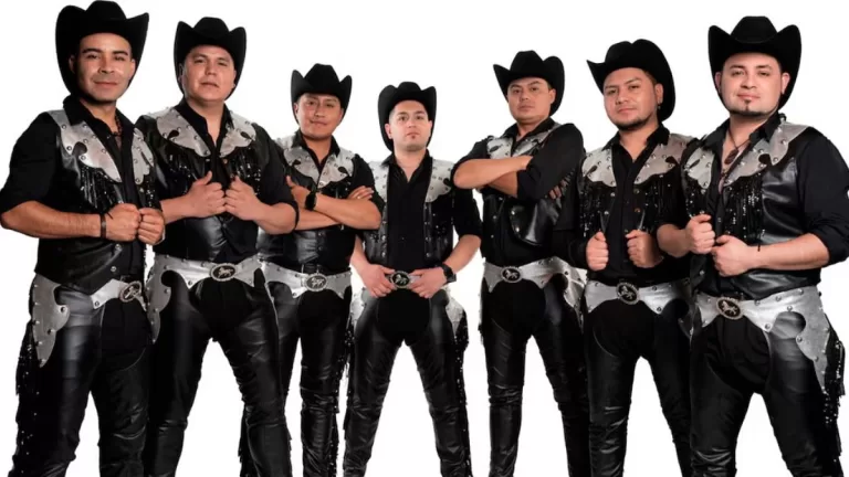 Cantante chileno respalda a Zúmbale Primo por cantar en cierre de campaña de Kast: "No se dejen intimidar"