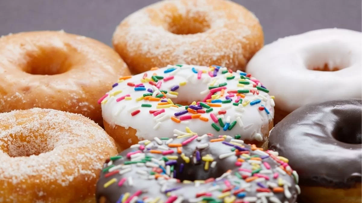 Día de la Dona 2025: conoce cuál es la cadena de cafeterías que regalará miles de donas para festejar