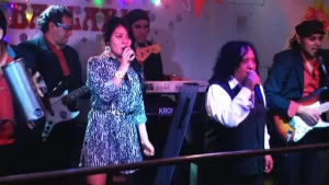 Preocupación por el estado de salud de uno de los artistas más queridos en Chile: "Requirió atención médica"