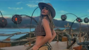 Conocida figura de la TV defiende a su pareja de duras críticas: "Qué les importa si salgo con un chico gay"