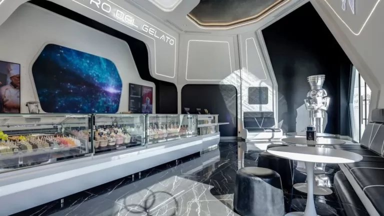 Popular marca en Argentina aterriza en Santiago de Chile con tienda futurista: "Qué bello"