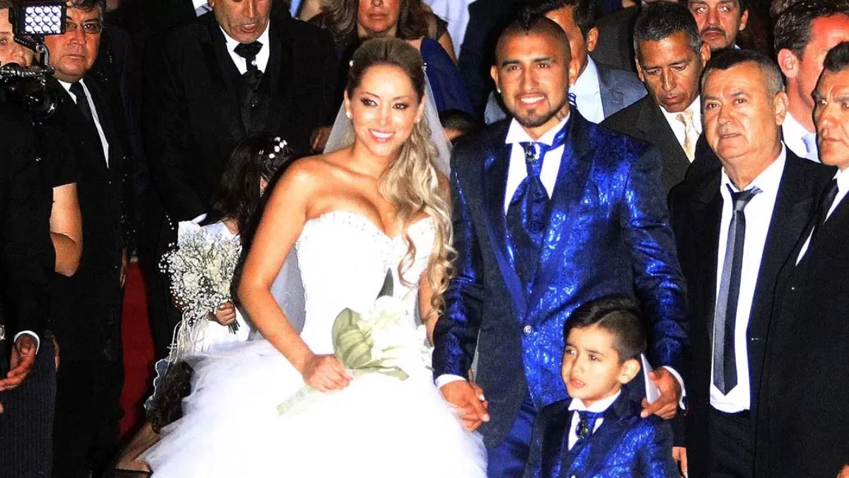 Así es la lujosa ex mansión de Marité Matus y Arturo Vidal que nuevamente está a la venta: nueve dormitorios y ocho baños