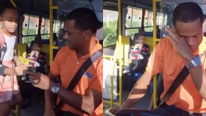 Conductor de micro recibe flores de unos niños mientras trabaja y esta fue su emotiva reacción: "Le cambió su rostro"