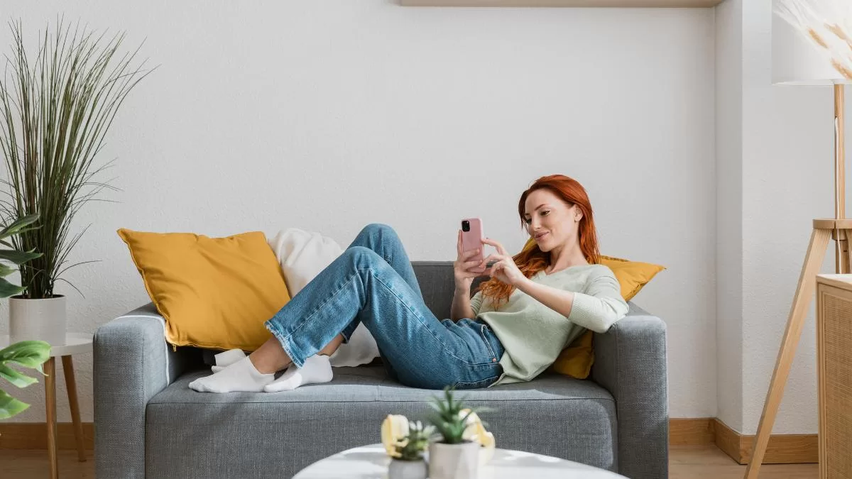 Nunca dejes que una visita haga estas cinco cosas en tu casa: la última te sorprenderá