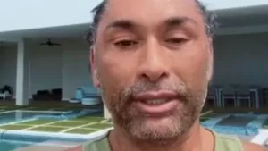 Chino Ríos enfrenta crueles comentarios en las redes a días del fin de su relación: "Crisis de la edad"