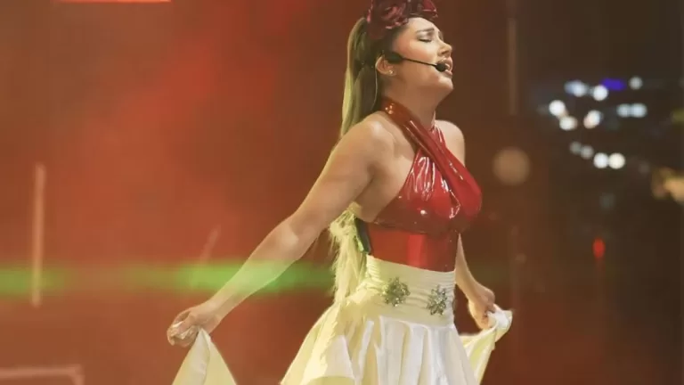 Conocida cantante chilena preocupó tras revelar que fue víctima de violento asalto en Santiago: "Lo dejé todo rasguñado"