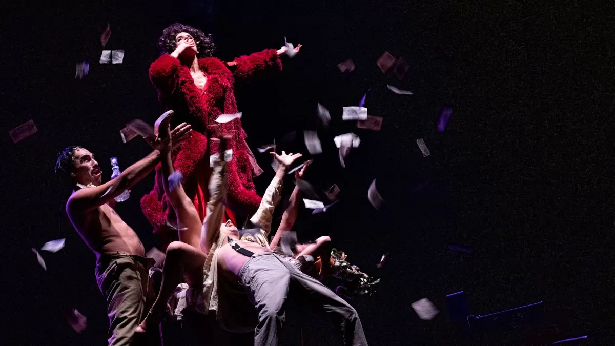 Auge Y Caída De Un Ruiseñor (1)