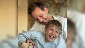 Así celebró Benjamín Vicuña el soñado cumpleaños y regreso de su hijo Amancio