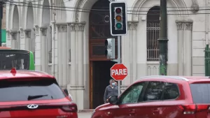 Por hasta 7 horas sin electricidad: corte de luz afectará a nueve comunas de la Región Metropolitana este martes 19 de agosto