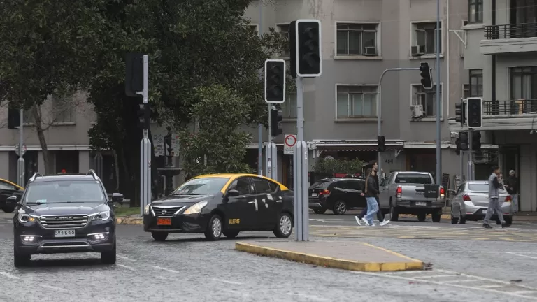 Hasta 7 horas sin electricidad: corte de luz afectará a cuatro comunas de la Región Metropolitana